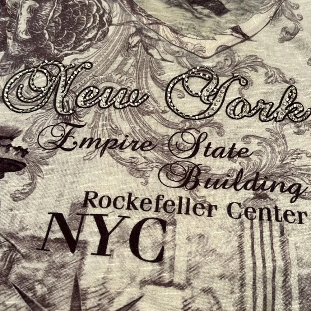 Rhinestone NYC Tee Size M, fits like Small - Picture 2 of 6